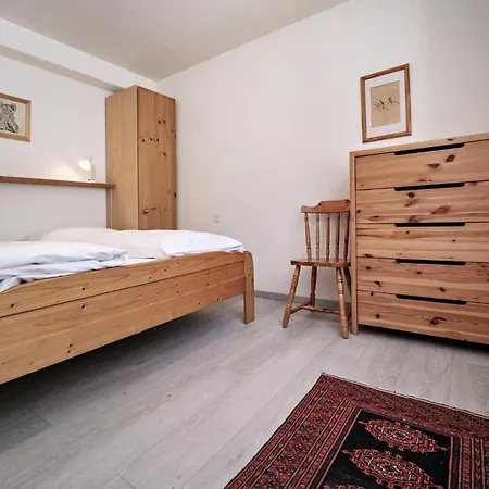 Apartment Paradies 001 *