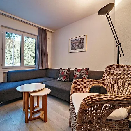 Apartment Paradies 001 *