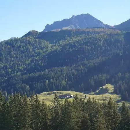 아파트 Paradies 001 *